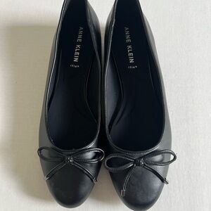 Anne Klein Black Ballet Flats with Bow Detail